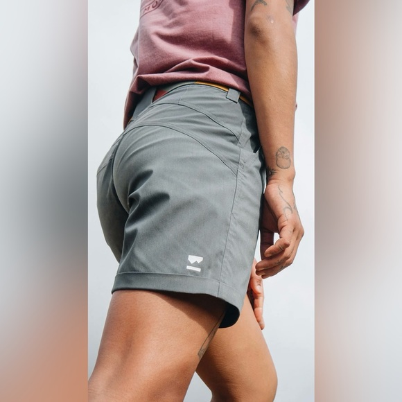 MONS ROYALE • Drift Shorts • M - Picture 4 of 5